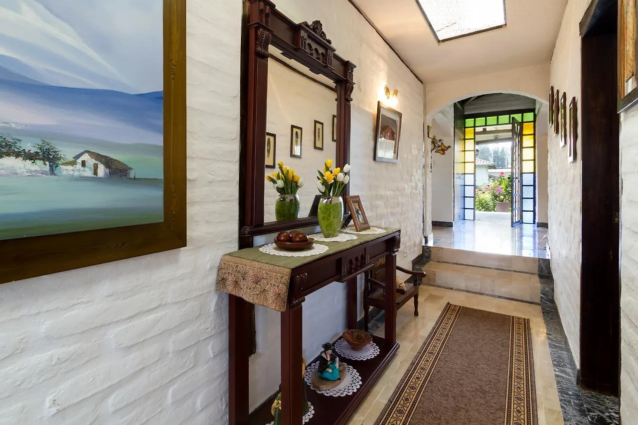 Hostal Maria De Lourdes Quito