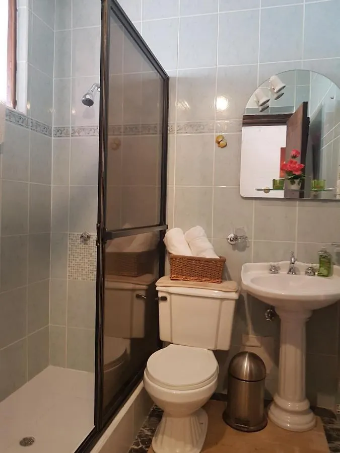 Hostel Hostal Maria De Lourdes Quito