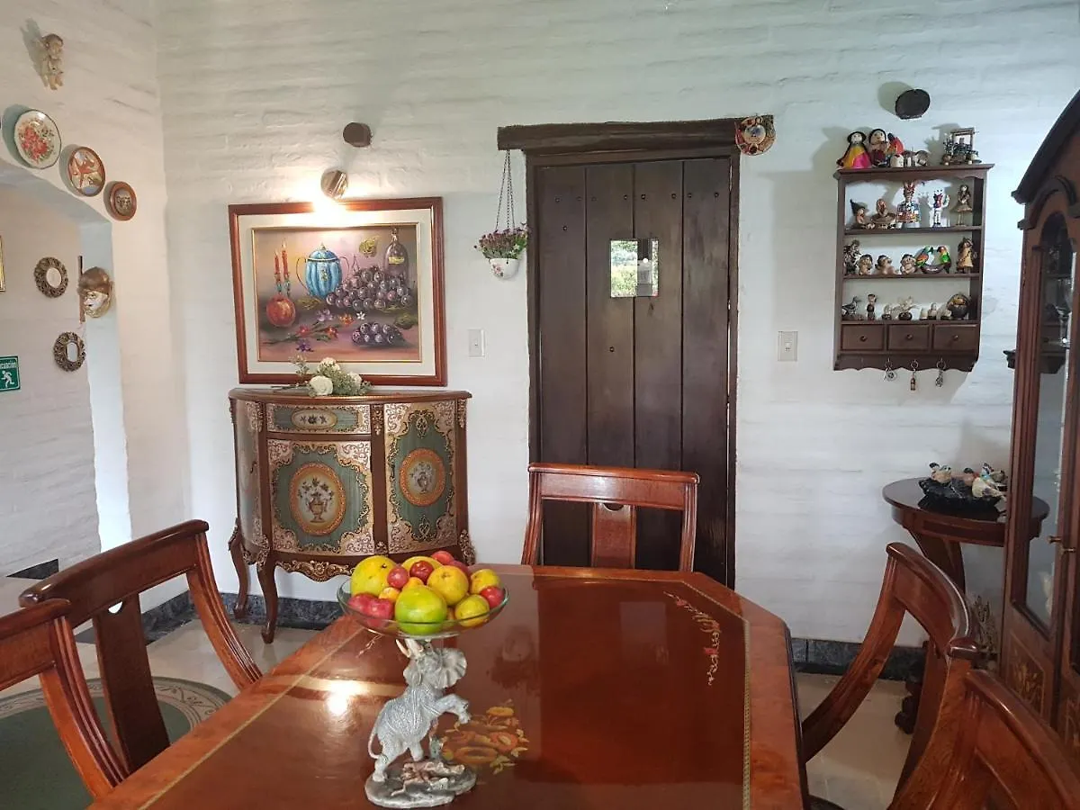 Hostal Maria De Lourdes Quito Hostel