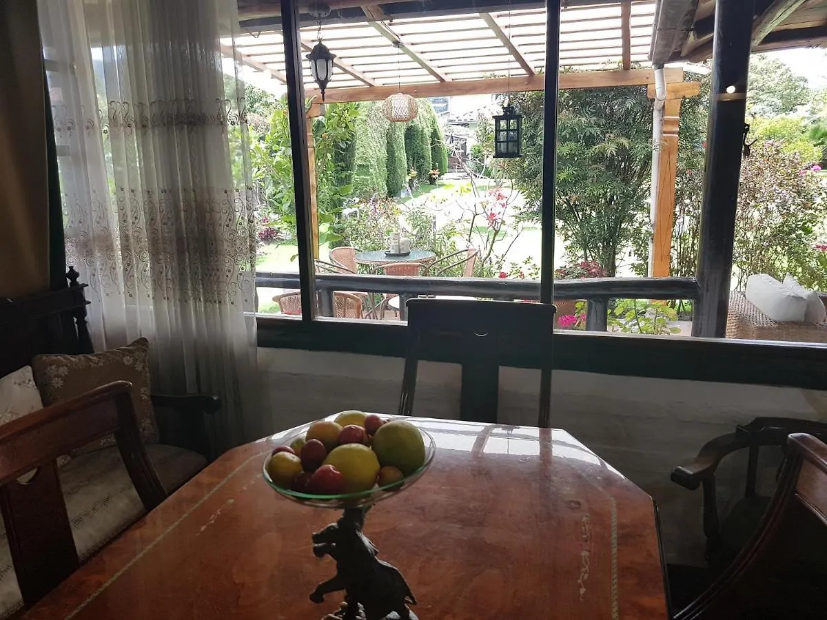 Hostel Hostal Maria De Lourdes Quito Ecuador