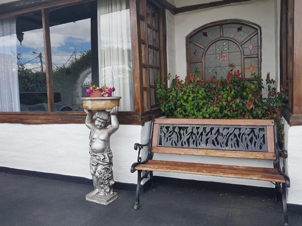 Hostal Maria De Lourdes Quito