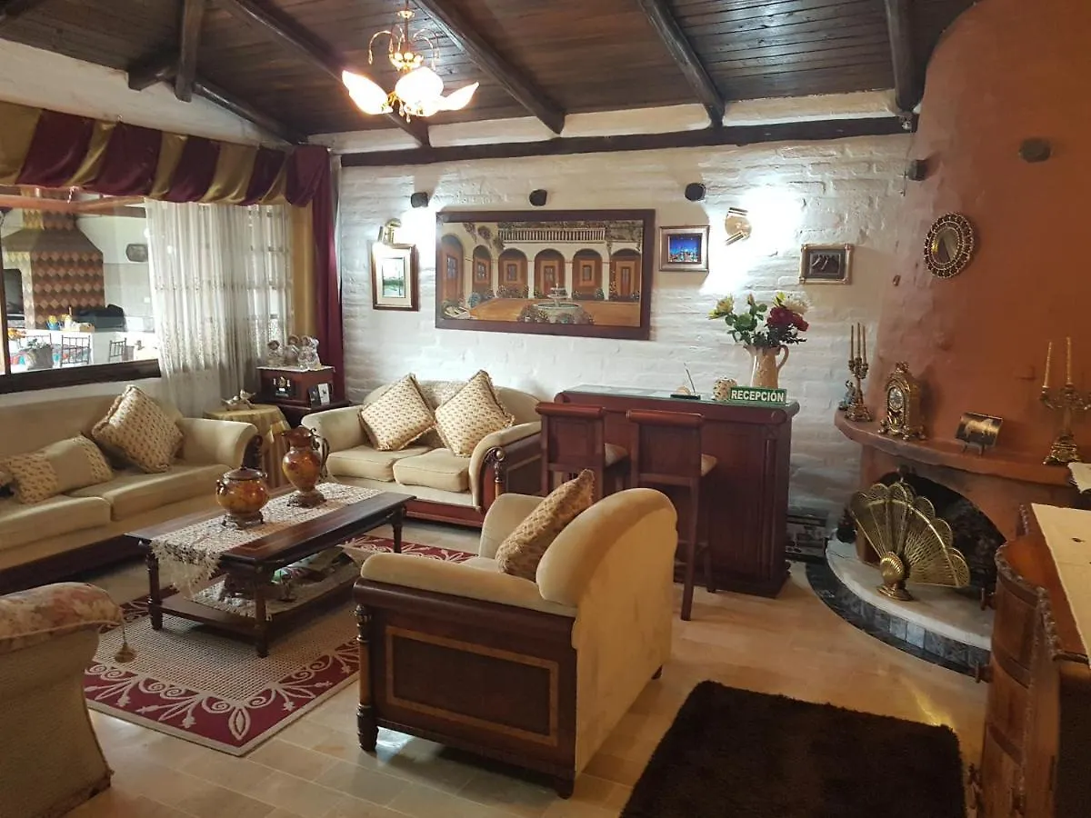 Hostel Hostal Maria De Lourdes Quito